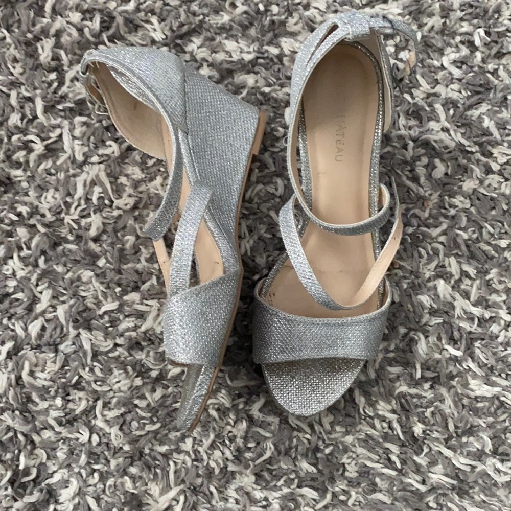 Le chateau wedge heel